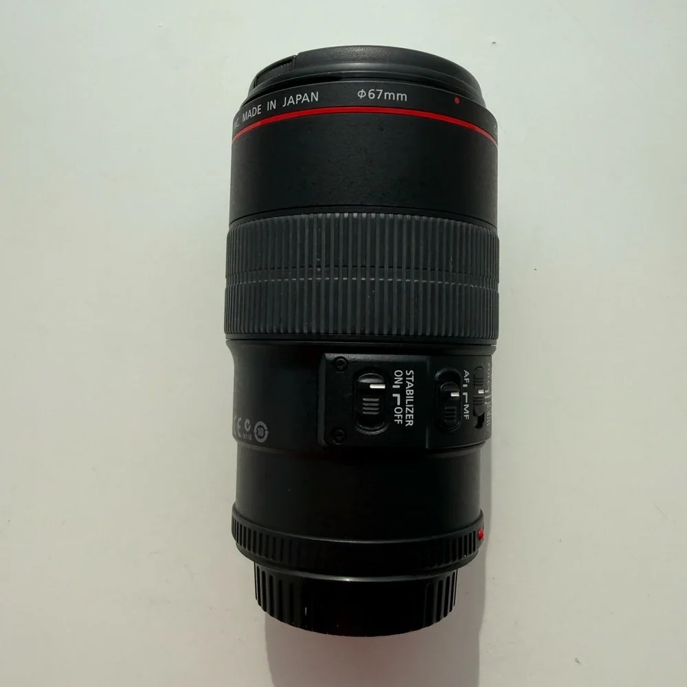 Canon Black Macro Lens EF 100mm f/2.8L IS USM